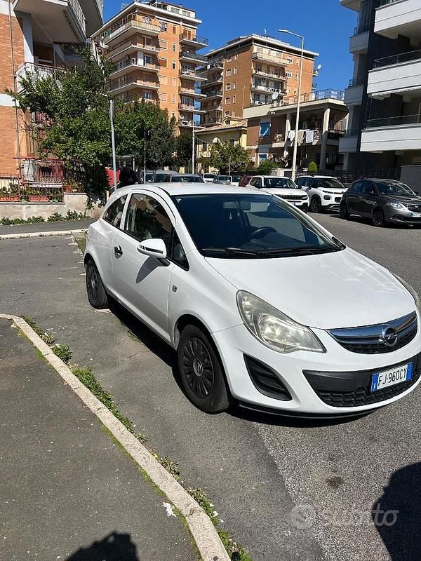 Usata Opel Corsa 2012 Bianco Utilitaria
