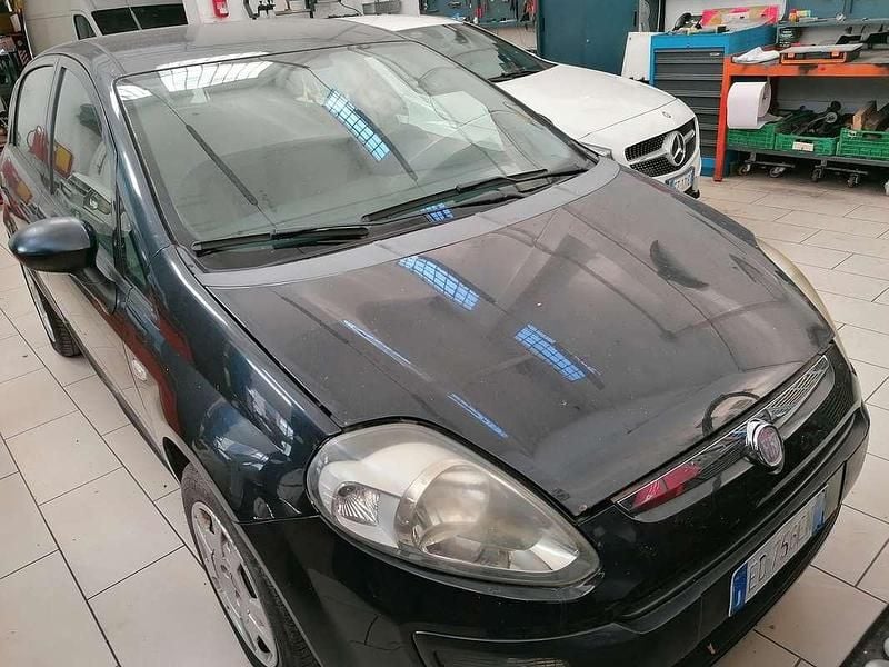 Usata Fiat Punto Evo Dynamic 65 CV (47 kW) 2010 Nero Utilitaria