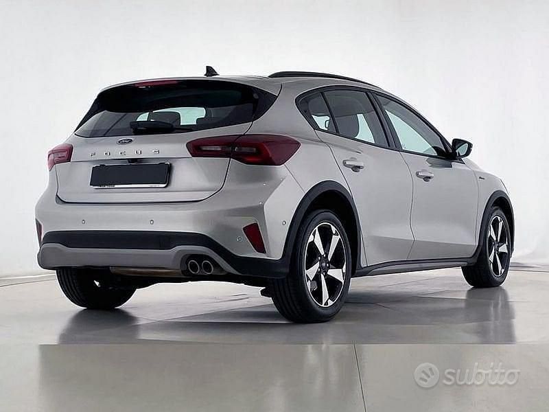 Usata Ford Focus Active 116 CV (85 kW) 2023 Grigio Berlina