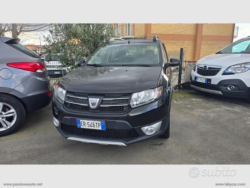 Usata Dacia Sandero Stepway 90 CV (66 kW) 2013 Berlina