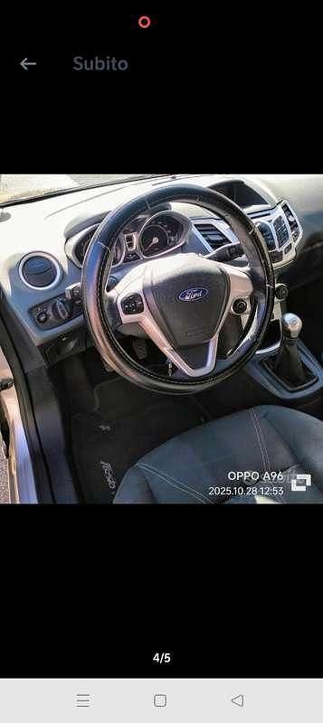 Usata Ford Fiesta Ghia 88 CV (64 kW) 1997 Berlina