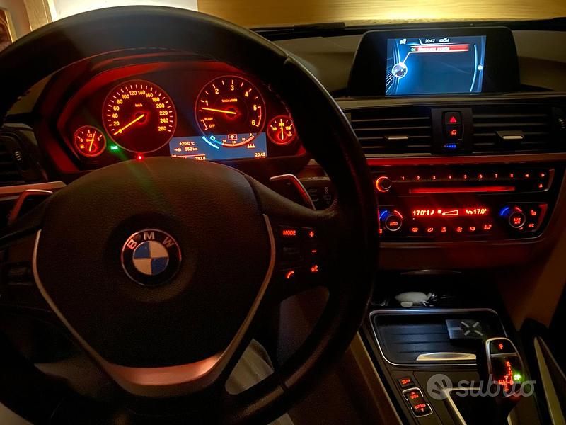 Usata BMW 330 Luxury Line 310 CV (228 kW) 2015 Blu/azzurro Station wagon