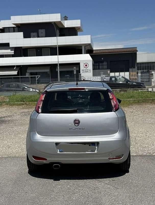 Usata Fiat Punto 69 CV (50 kW) 2015 Utilitaria