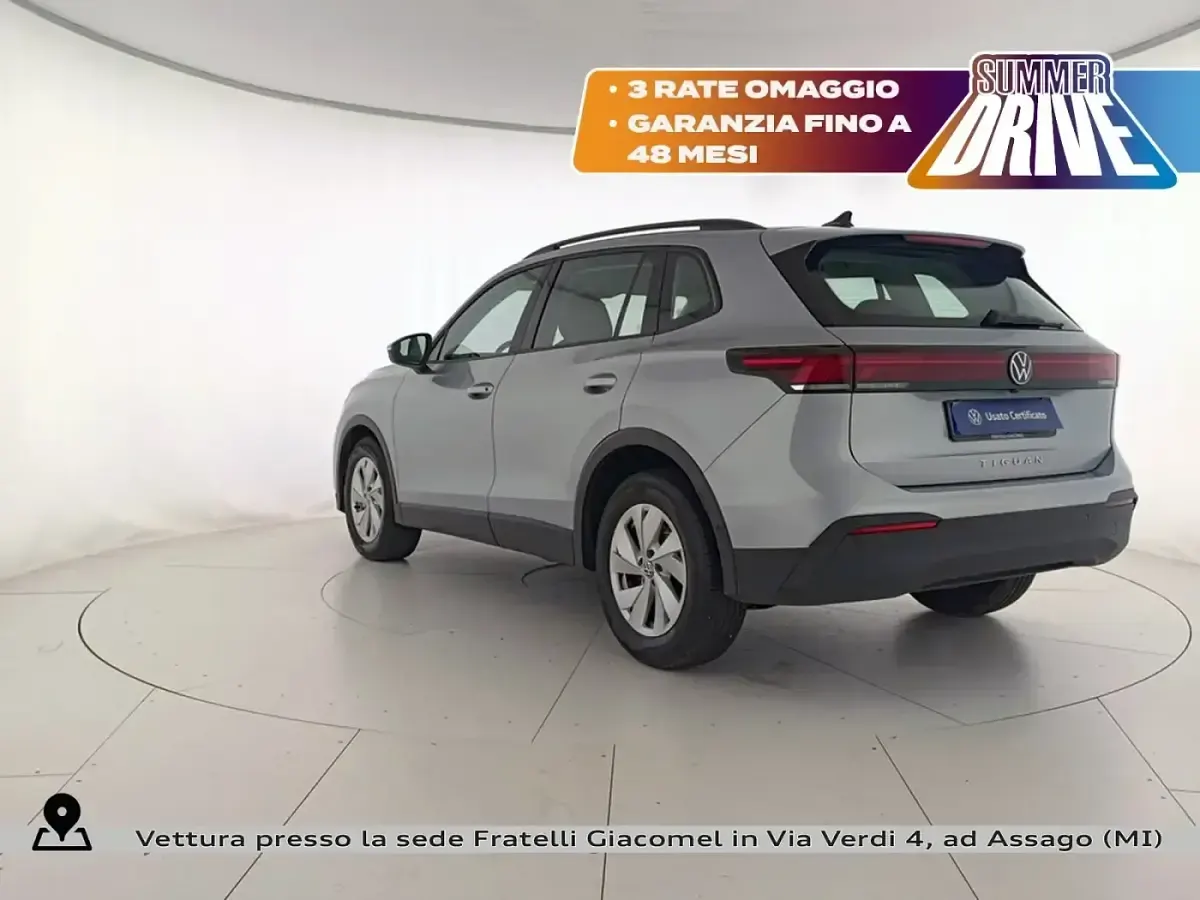 Usata VW Tiguan Life 150 CV (110 kW) 2024 Dolomite silver metallizzato SUV