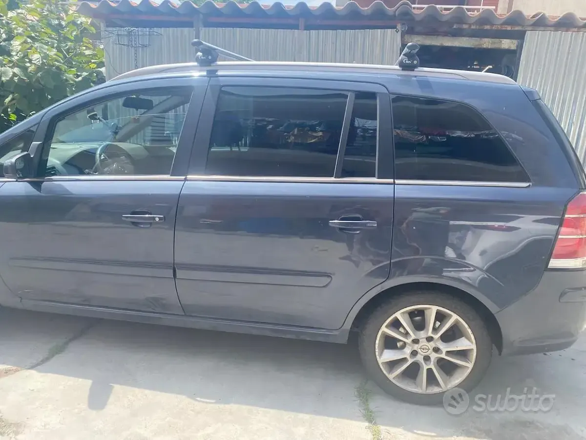 Usata Opel Zafira Enjoy 120 CV (88 kW) 2007 Bluazzurro Monovolume
