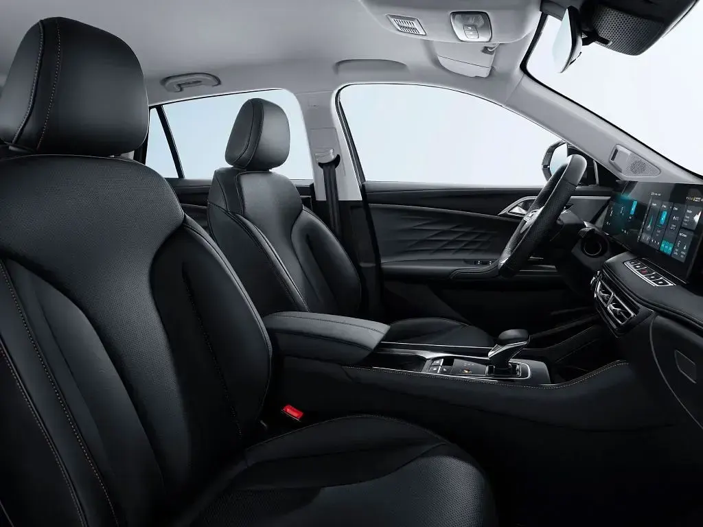 Nuova MG HS Comfort 224 CV (164 kW) 2026 Diamond red SUV