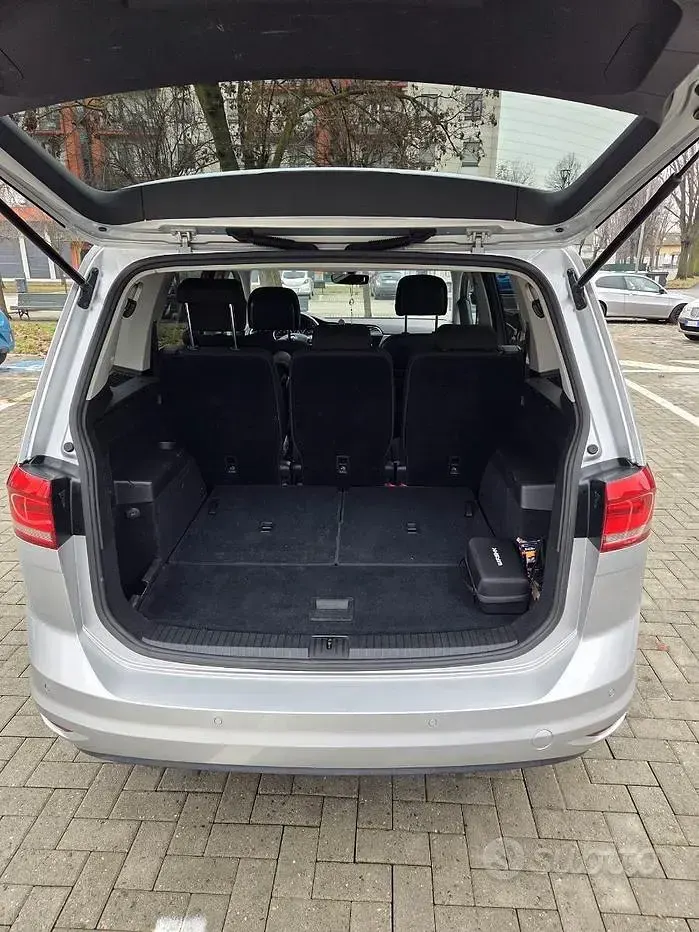 Usata VW Touran 115 CV (84 kW) 2017 Grigio Monovolume