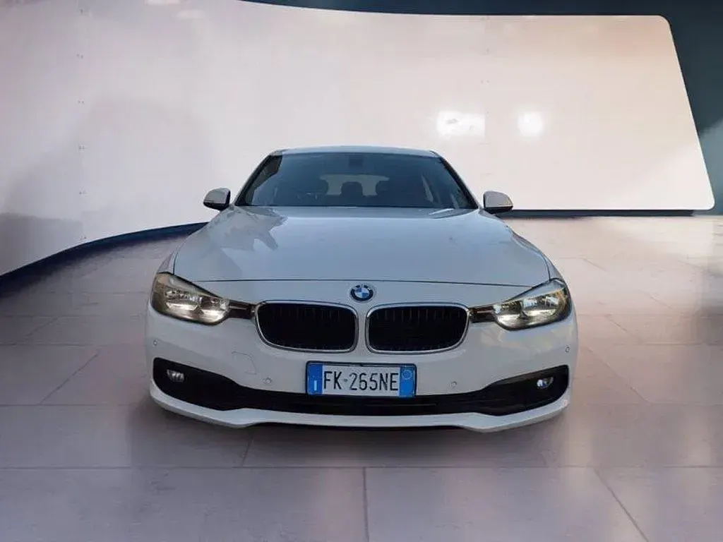 Usata BMW 320 Advantage 190 CV (139 kW) 2017 Bianco Station wagon