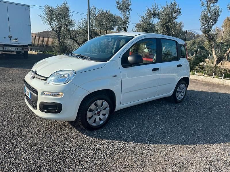Usata Fiat Panda Pop 69 CV (50 kW) 2020 Bianco Utilitaria