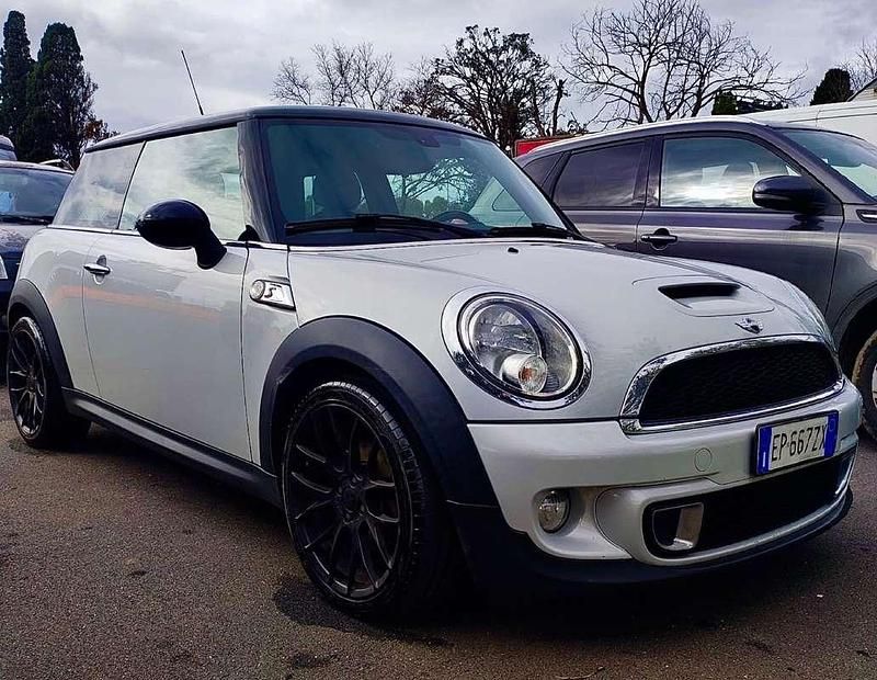 Usata Mini Cooper SD 143 CV (105 kW) 2013 Argento Utilitaria