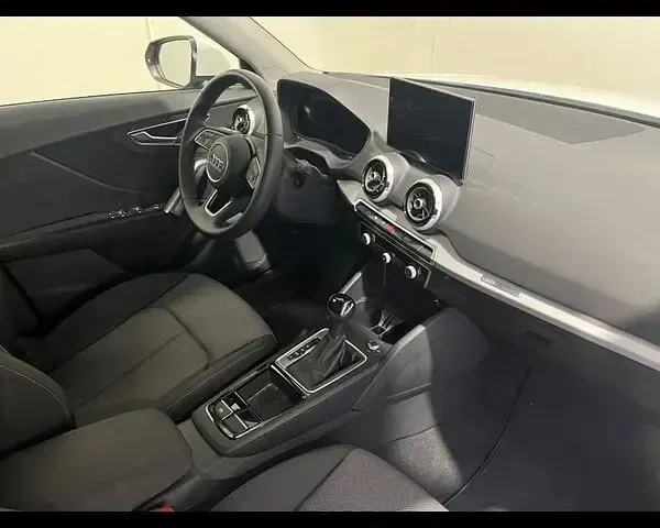 Usata Audi Q2 S-Line 150 CV (110 kW) 2025 Bianco SUV