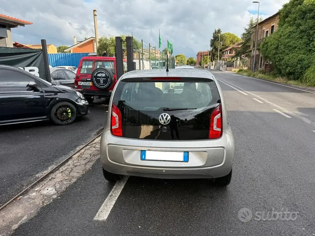 Usata VW up! 60 CV (44 kW) 2016 Grigio Utilitaria