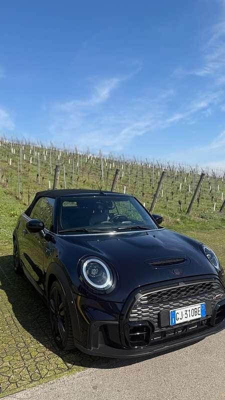Nero Usata 2022 Mini John Cooper Works Cabriolet Cabrio | 26.000 € (Buon prezzo) - Immagine 1/4