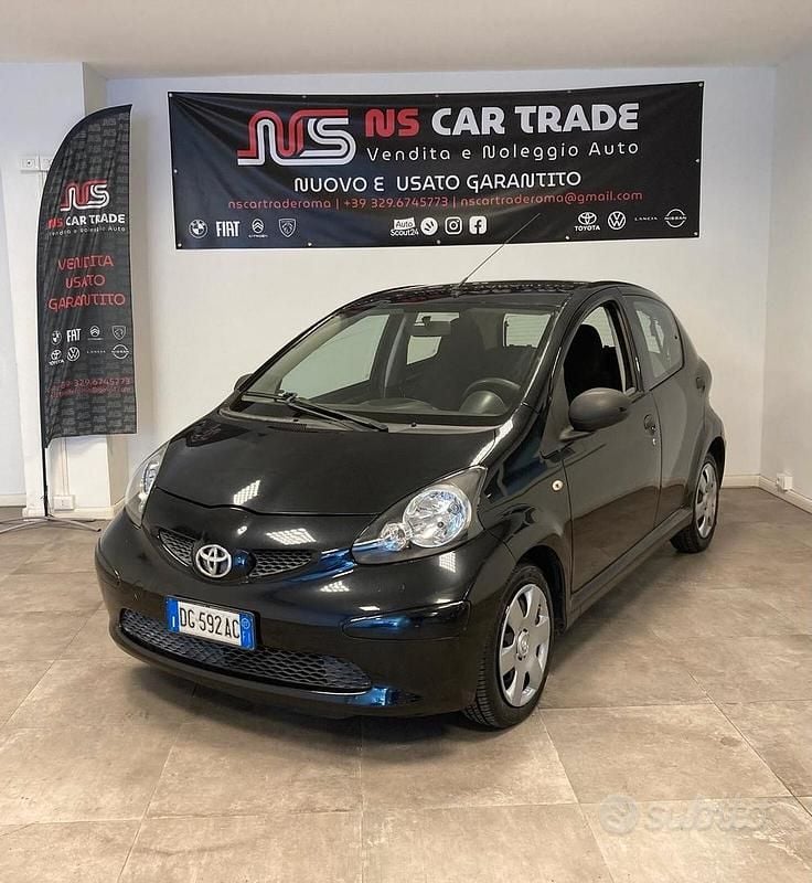 Usata Toyota Aygo 68 CV (50 kW) 2008 Nero Utilitaria