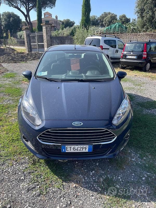 Usado Ford Fiesta Business Edition 60 HP (44 kW) 2014 Azul Citadino