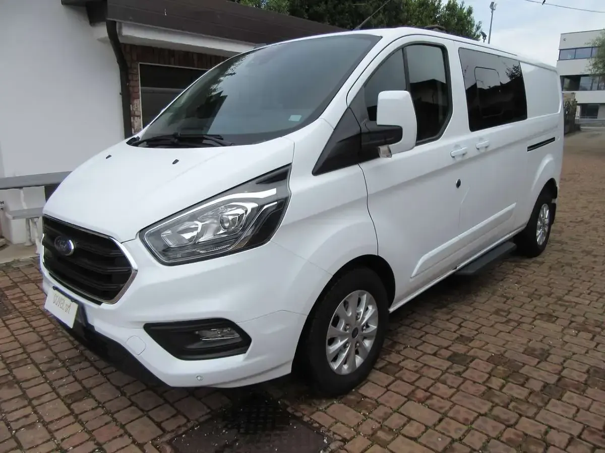 Usata Ford Transit Custom Titanium 129 CV (94 kW) 2022 Bianco Furgone