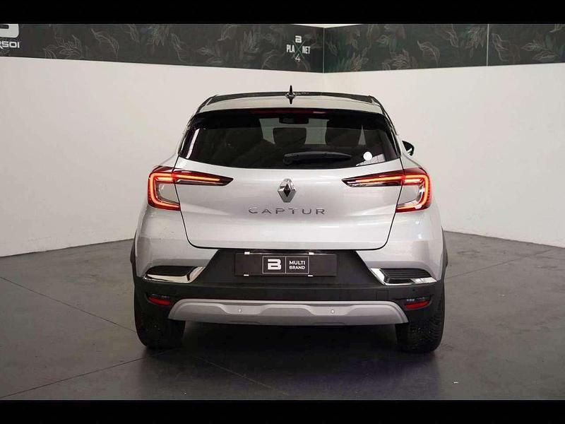 Usata Renault Captur Techno 91 CV (66 kW) 2024 Argento SUV