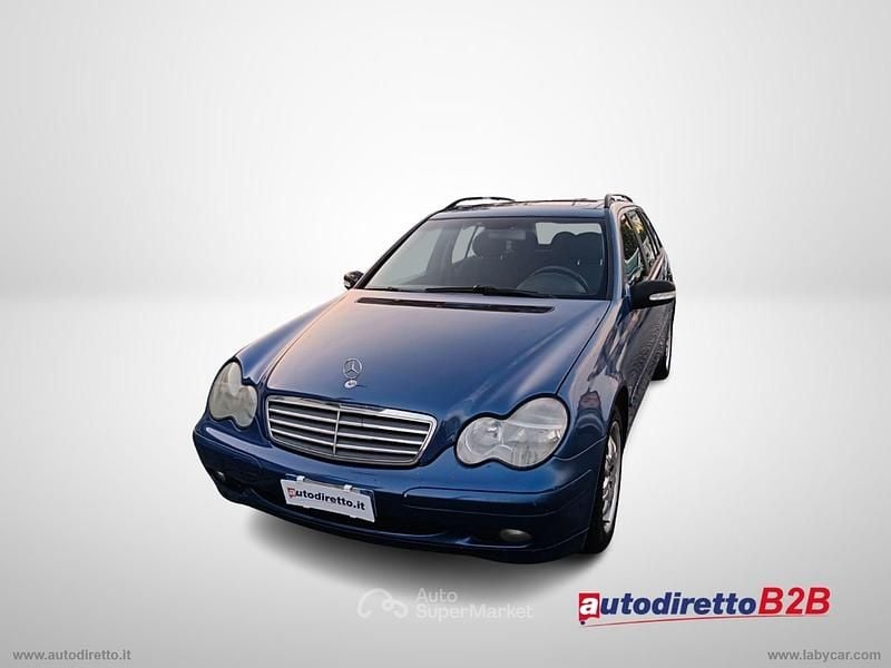 Usata Mercedes C220 Classic 143 CV (105 kW) 2002 Blu Station wagon