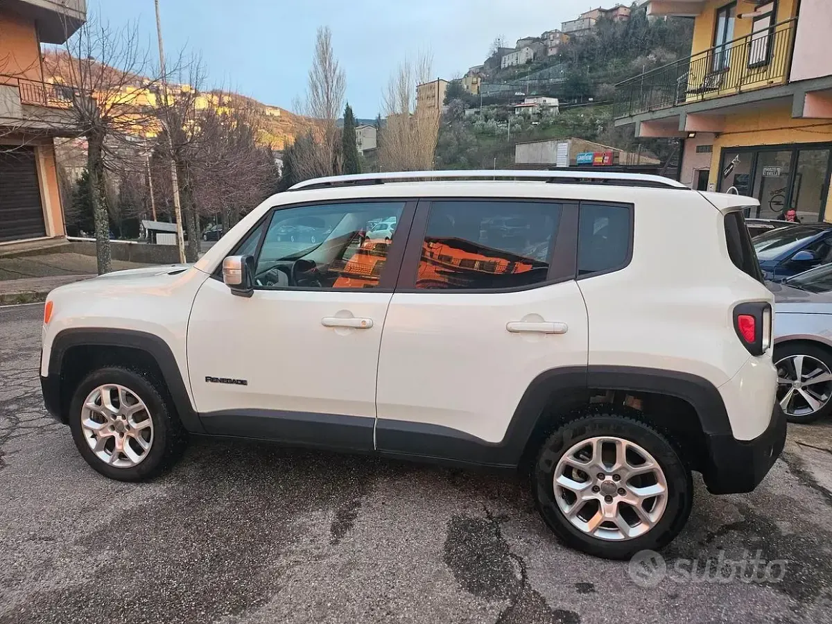 Usata Jeep Renegade Longitude 140 CV (102 kW) 2015 Bianco SUV