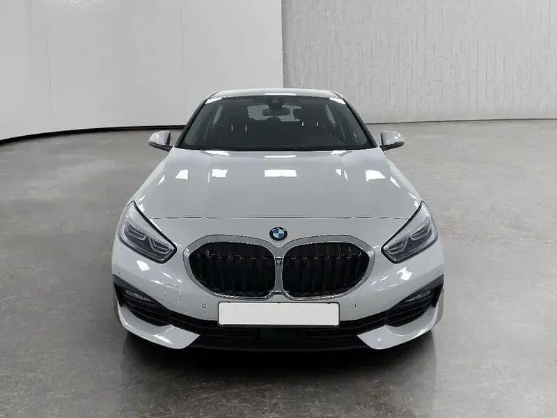 Usata BMW 118 Advantage 136 CV (100 kW) 2022 Bianco Utilitaria
