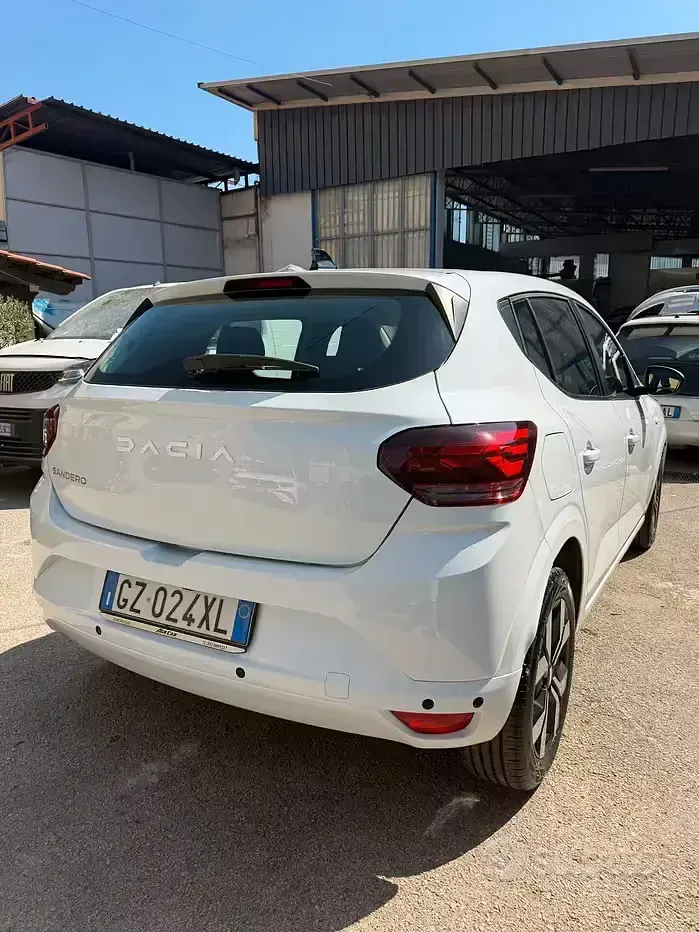 Usata Dacia Sandero Extreme 101 CV (74 kW) 2025 Bianco Berlina