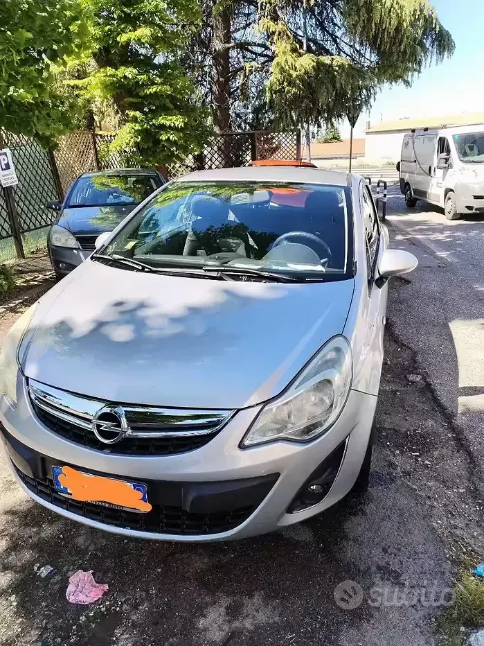 Usata Opel Corsa 75 CV (55 kW) 2013 Utilitaria