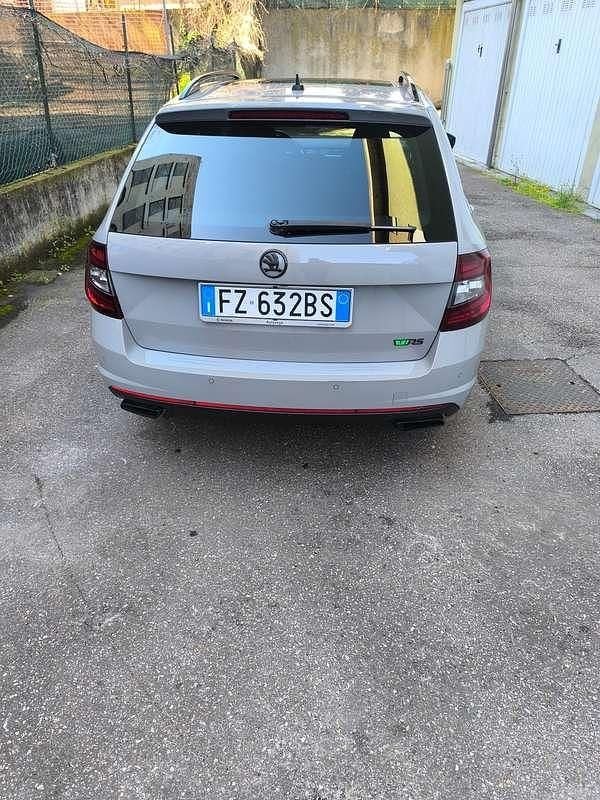 Usata Skoda Octavia RS 245 CV (180 kW) 2020 Grigio Station wagon