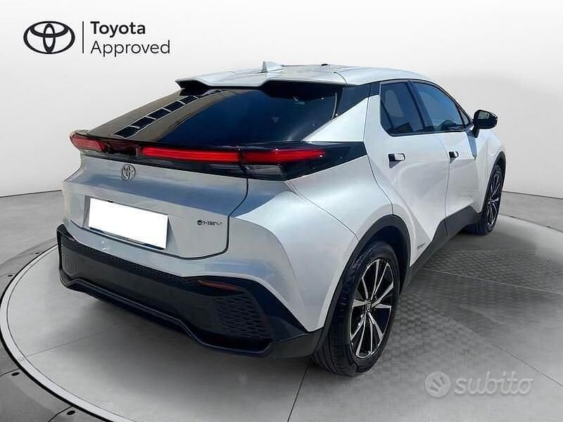 Usata Toyota C-HR Trend 197 CV (144 kW) 2024 Bianco SUV