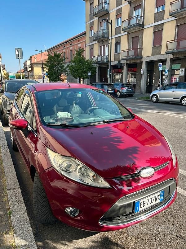 Usata Ford Fiesta 97 CV (71 kW) 2010 Utilitaria