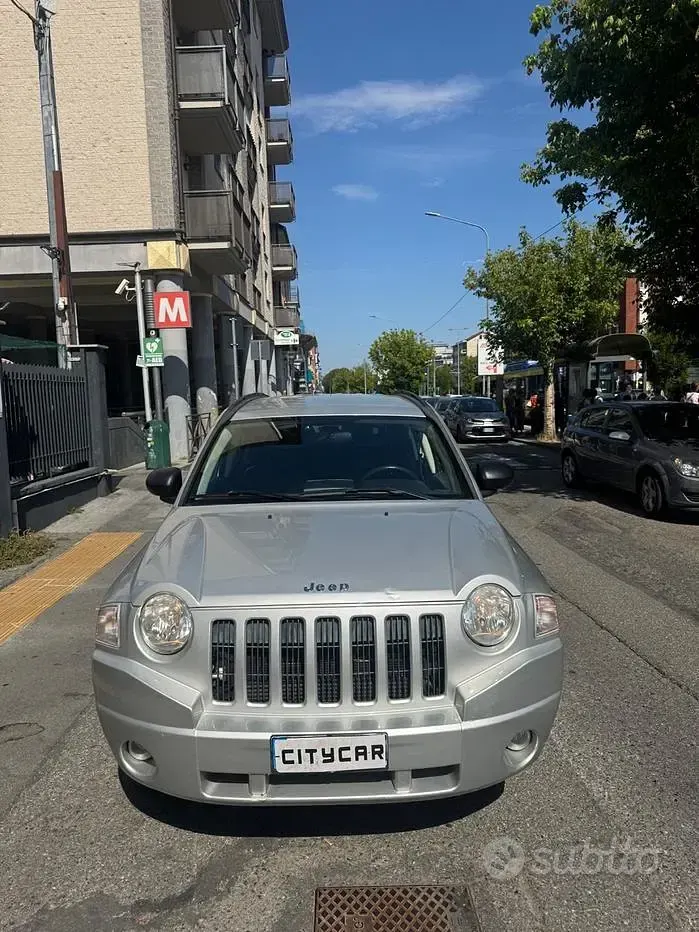 Usata Jeep Compass Limited 140 CV (102 kW) 2008 Grigio SUV