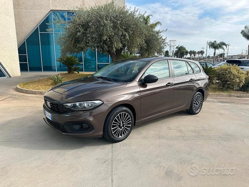 Marrone Usata 2021 Fiat Tipo Business Station wagon | 12.900 € (Buon prezzo) - Immagine 1/4