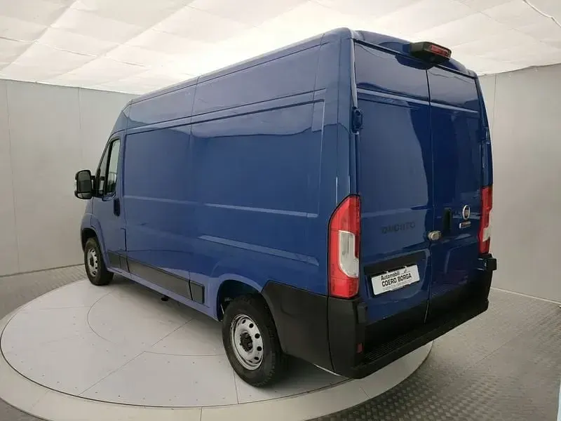 Usata Fiat Ducato 33 140 CV (102 kW) 2022 Blu Furgone