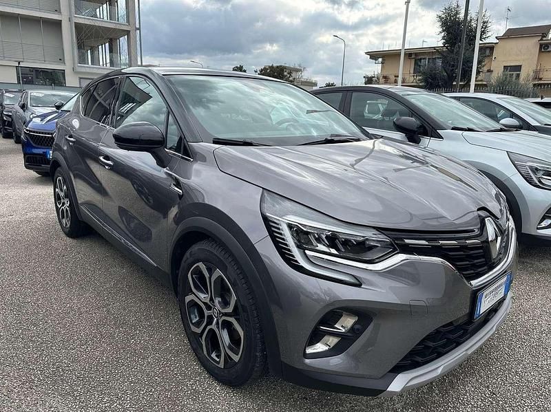 Usata Renault Captur 94 CV (69 kW) 2023 Be style milano SUV
