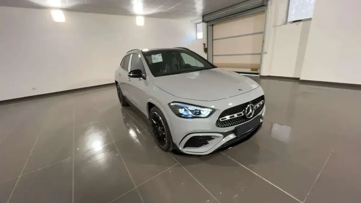 Nuova Mercedes GLA200 AMG line 150 CV (110 kW) 2026 Grigio SUV