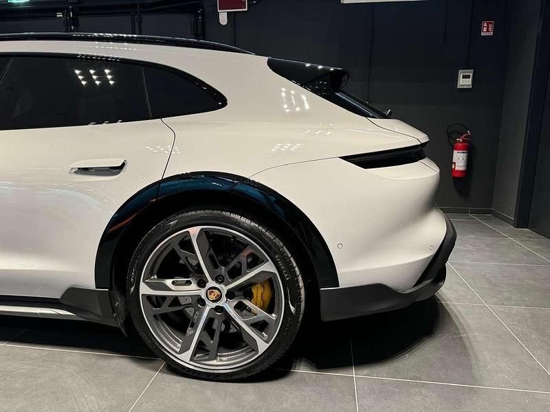 Usata Porsche Taycan Cross Turismo 141 kW (193 CV) 2021 Grigio Station wagon