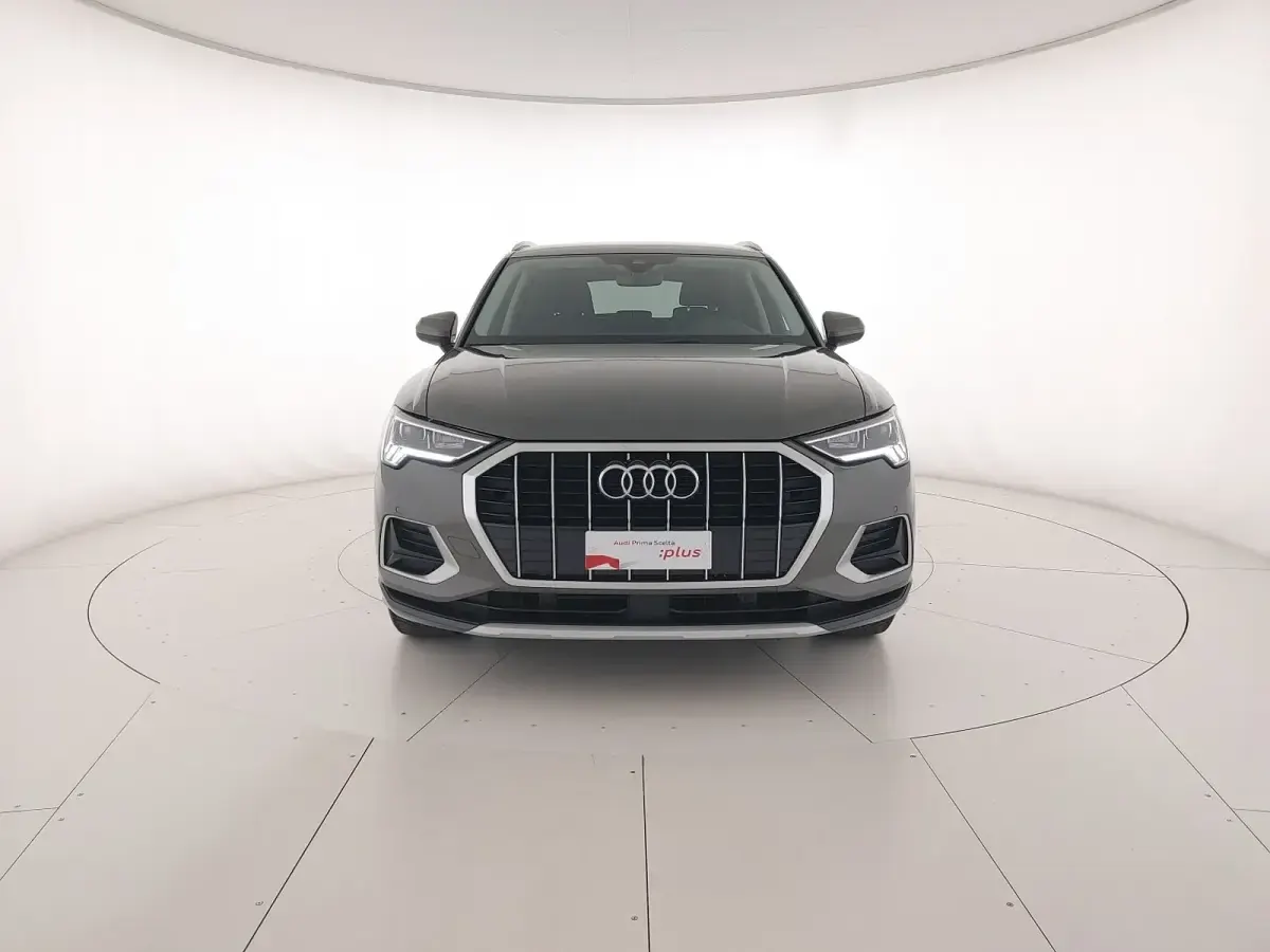 Usata Audi Q3 Advanced 150 CV (110 kW) 2025 Grigio chronos metallizzato SUV