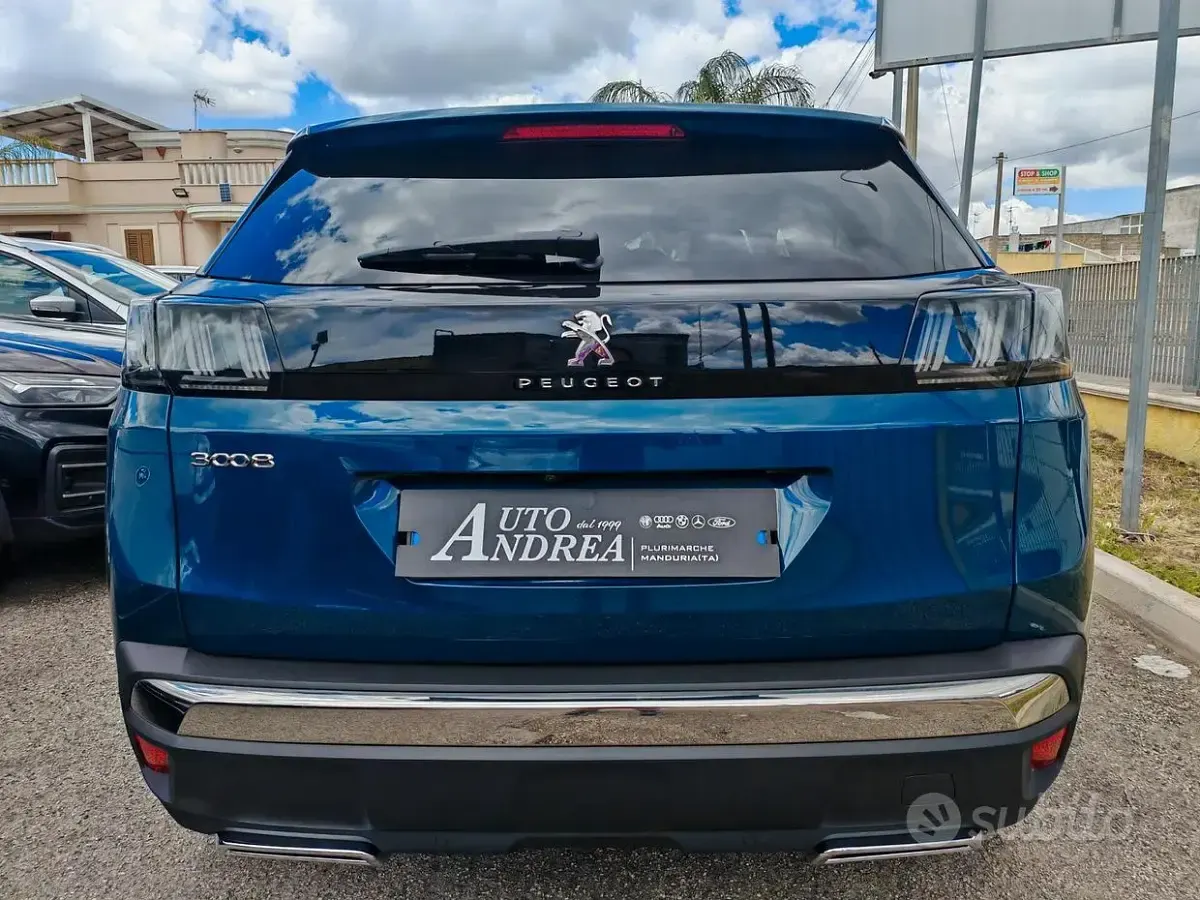 Usata Peugeot 3008 Allure 131 CV (96 kW) 2021 Verde SUV