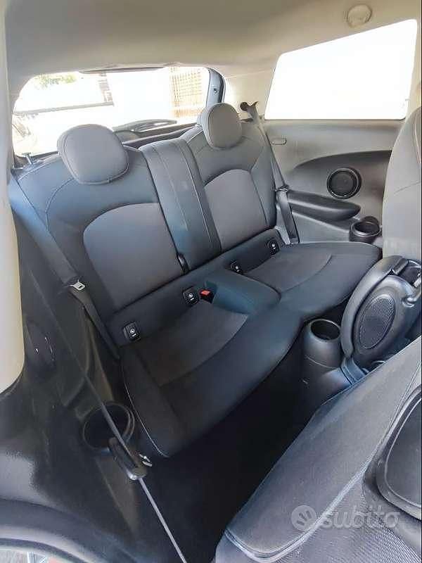 Usata Mini Cooper 136 CV (100 kW) 2017 Verde Utilitaria