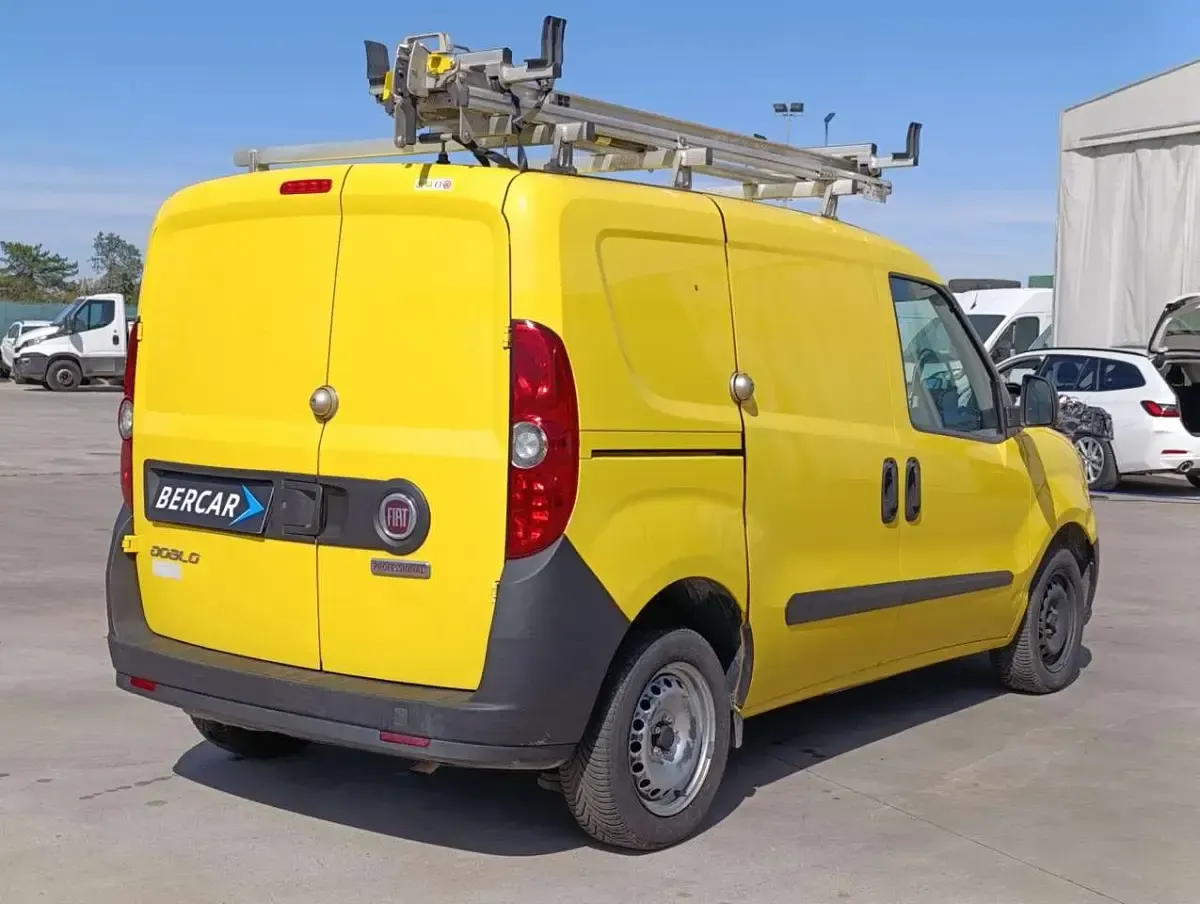 Usata Fiat Doblò Business 95 CV (69 kW) 2019 Giallo Monovolume