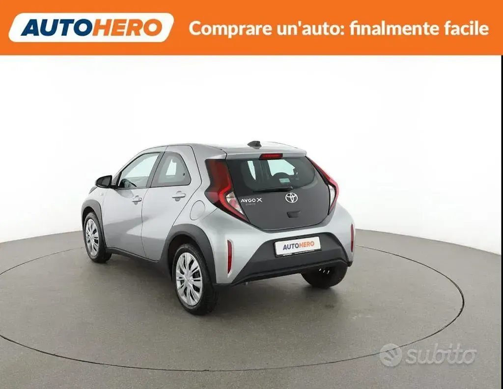 Usata Toyota Aygo X Active 72 CV (52 kW) 2022 Grigio SUV