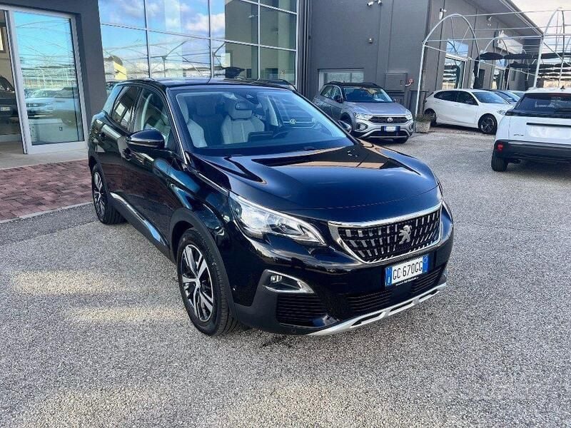 Usata Peugeot 3008 Allure 131 CV (96 kW) 2020 Nero SUV