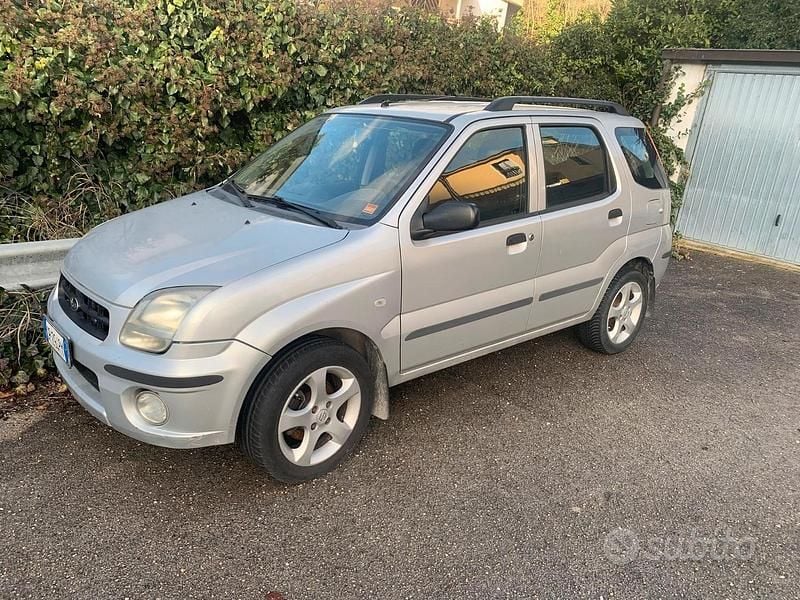 Usata Subaru Justy 2004 Grigio Utilitaria