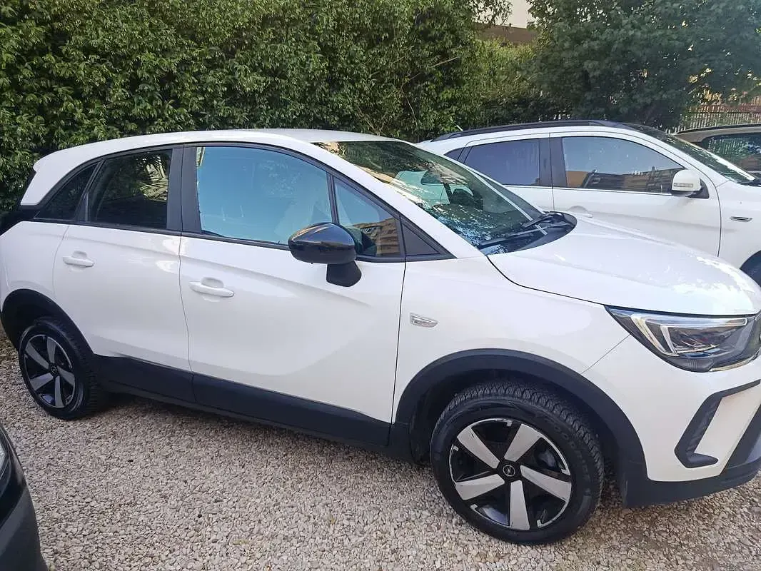 Usata Opel Crossland 110 CV (80 kW) 2023 Bianco SUV