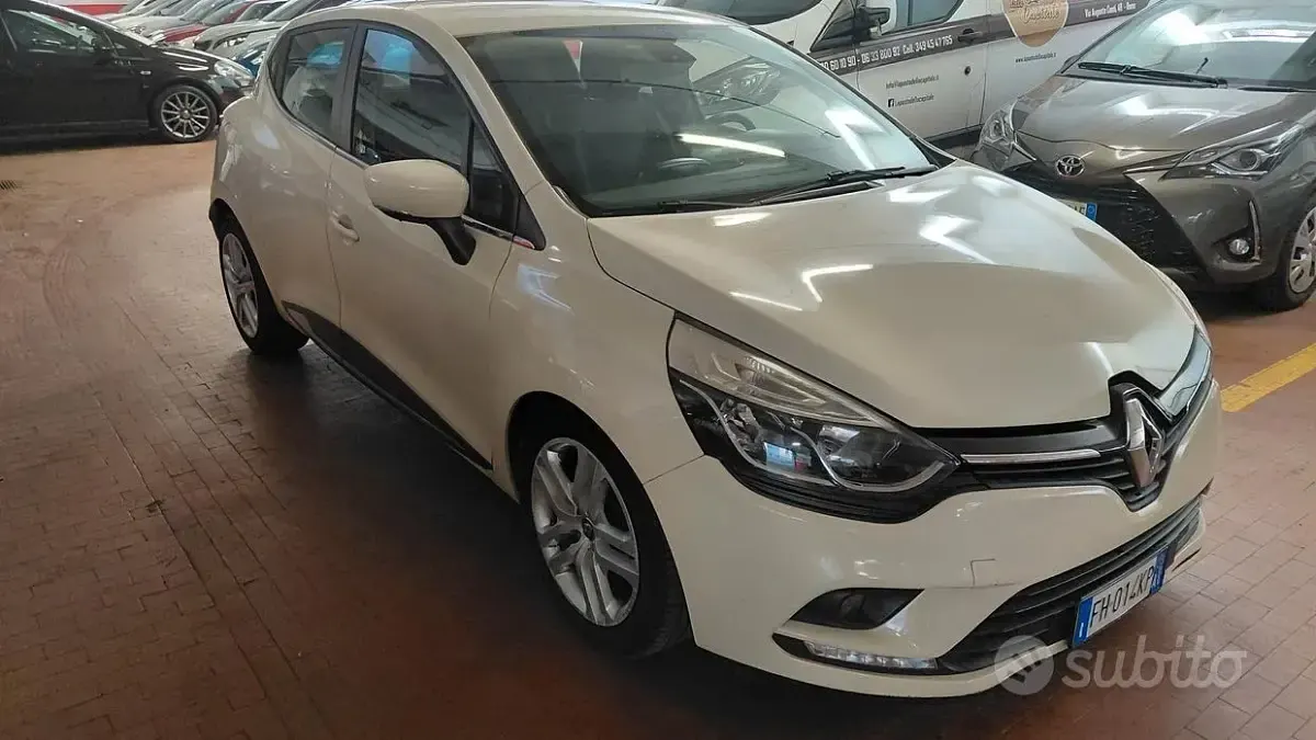 Usata Renault Clio IV 90 CV (66 kW) 2017 Beige Berlina