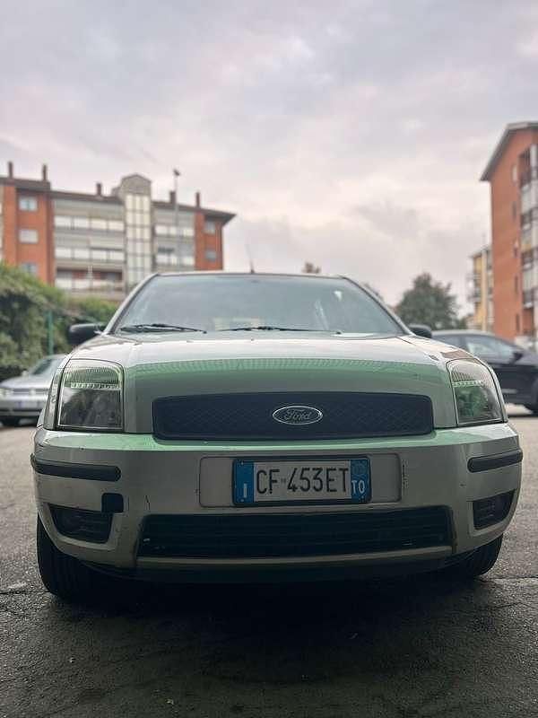 Usata Ford Fusion 80 CV (58 kW) 2003 Utilitaria