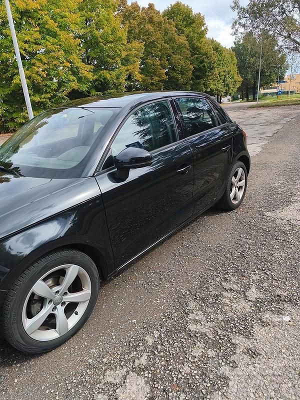 Usata Audi A1 Sportback 90 CV (66 kW) 2013 Nero Utilitaria