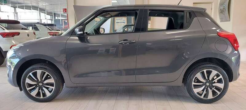 Usata Suzuki Swift 90 CV (66 kW) 2018 Grigio londra Utilitaria