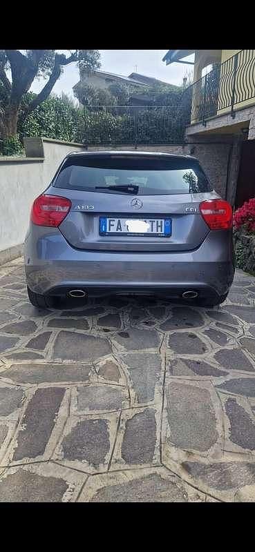 Usata Mercedes A180 109 CV (80 kW) 2015 Grigio Berlina