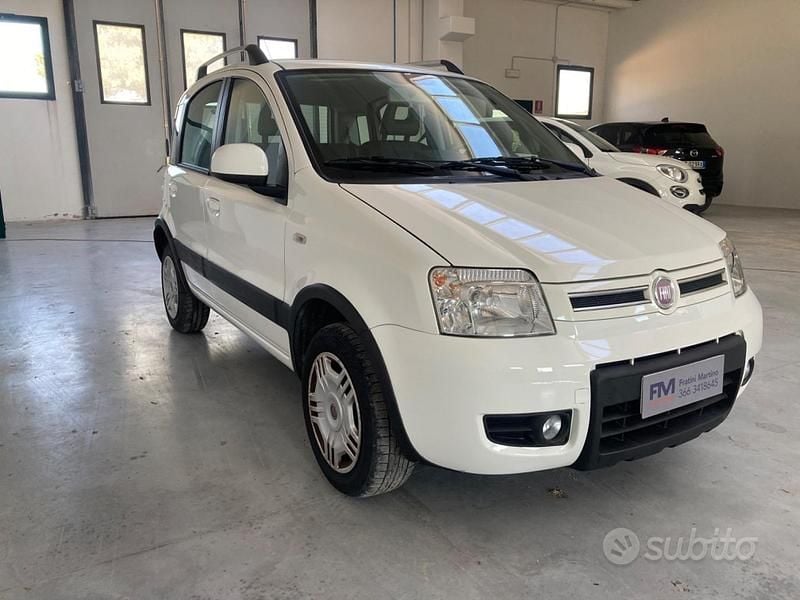 Usata Fiat Panda Climbing 77 CV (56 kW) 2011 Bianco Utilitaria