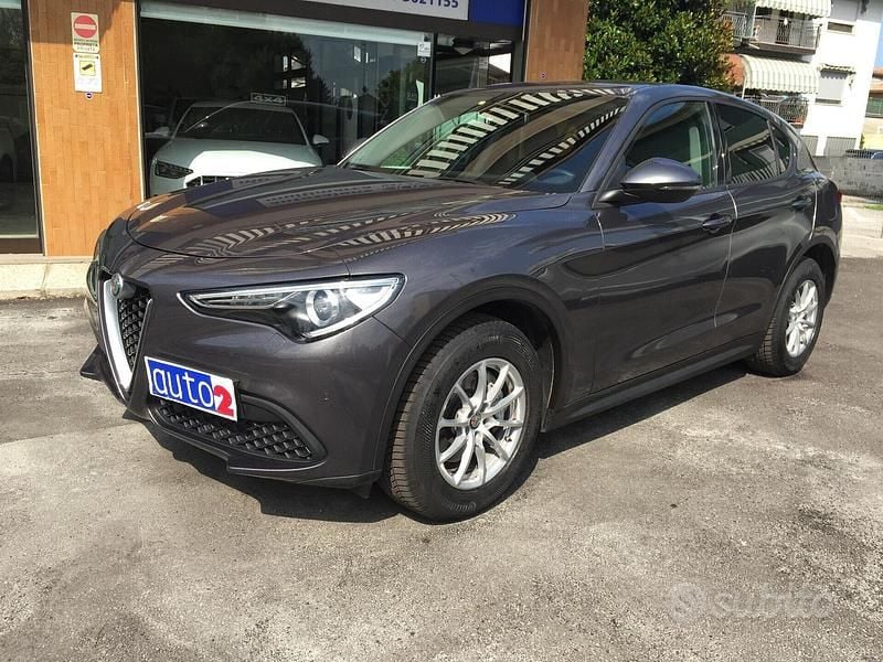 Grigio Usata 2020 Alfa Romeo Stelvio Business SUV | 21.800 € (Buon prezzo) - Immagine 1/4